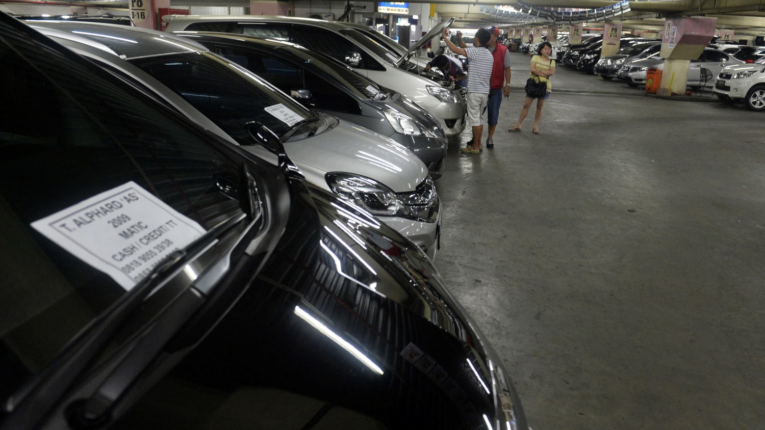 SHOWROOM MOBIL BEKAS