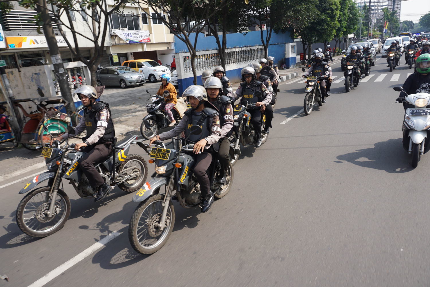 Bentrok Angkutan Umum Dan Ojek Online TirtoID