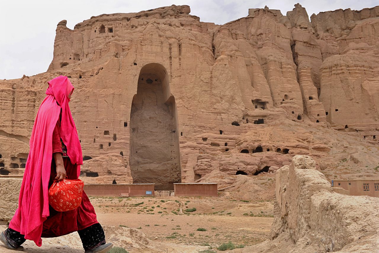 Patung Buddha Raksasa Itu Akhirnya Hancur di Tangan Taliban