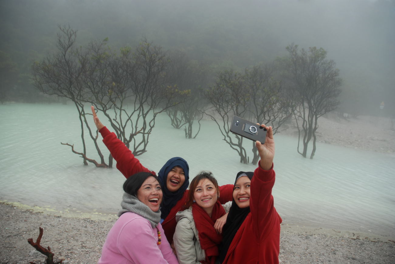 WISATA KAWAH PUTIH