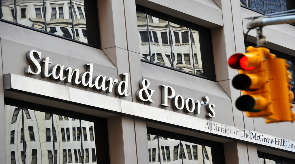 S&P Akhirnya Lengkapi Predikat "Layak Investasi" Indonesia S&P Akhirnya Lengkapi Predikat "Layak Investasi" Indonesia
