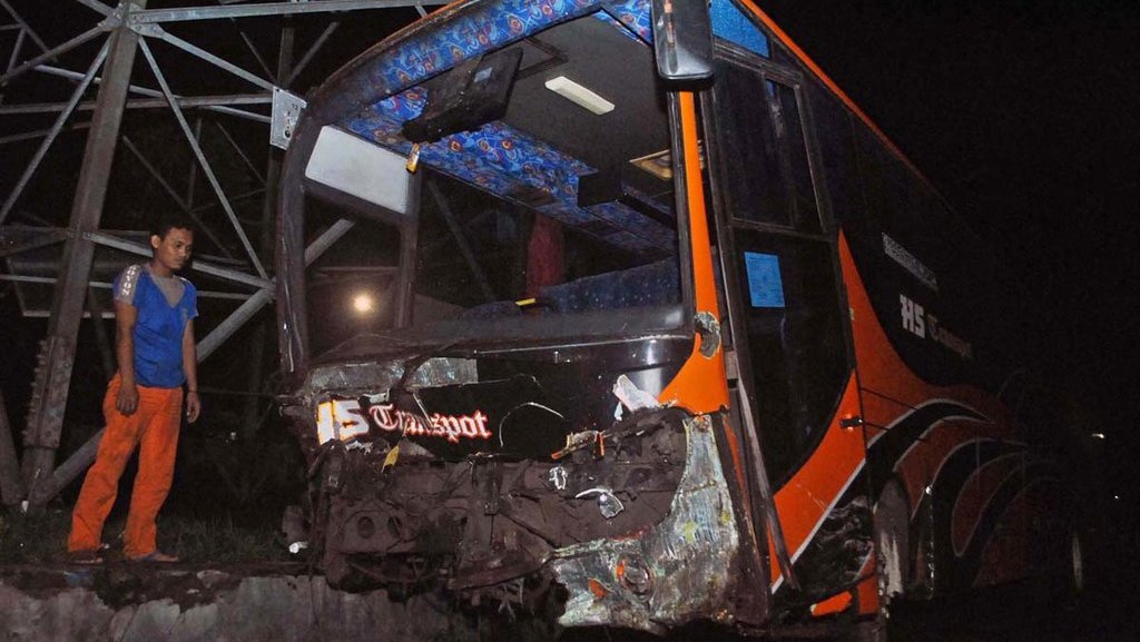 Kronologi Kecelakaan Beruntun 10 Mobil di Tol Cipularang