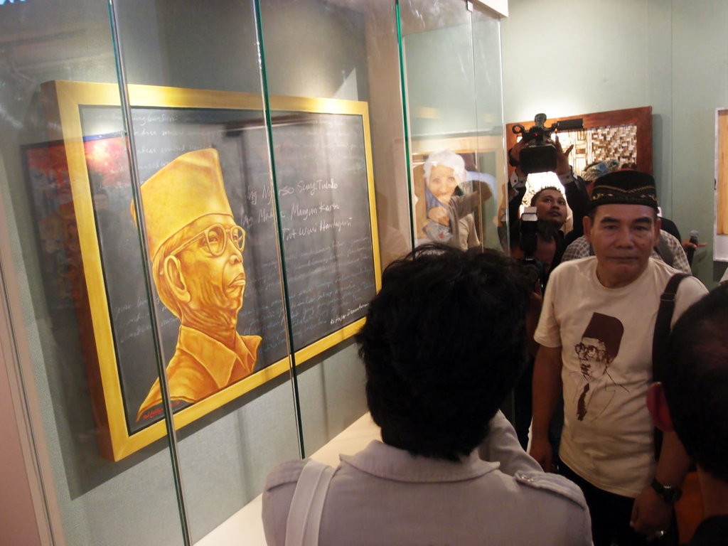 Kata-Kata Mutiara Hardiknas Ki Hajar Dewantara & Tokoh Dunia