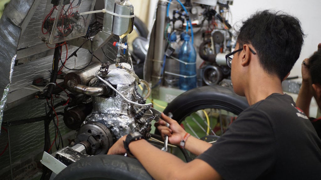 FOTO HL Pendidikan Tinggi