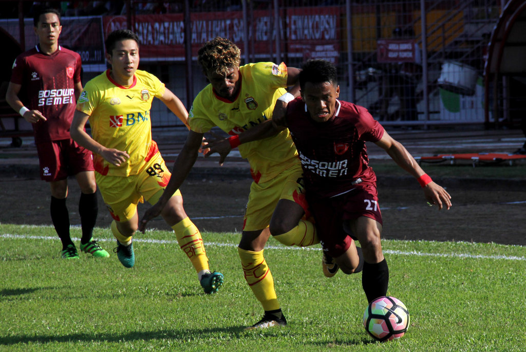 PSM Makassar Pimpin Klasemen GoJek Traveloka Pekan ke-13 