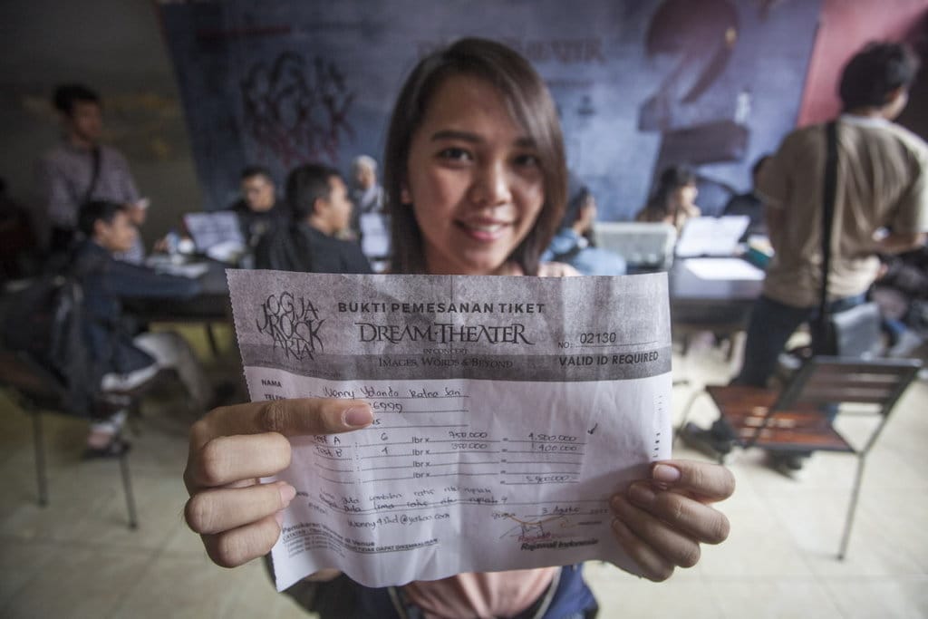 PENJUALAN TIKET KONSER DREAM THEATER