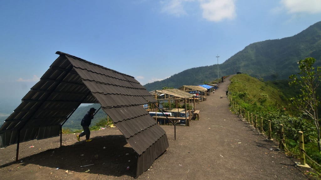 WISATA GUNUNG GALUNGGUNG DITUTUP