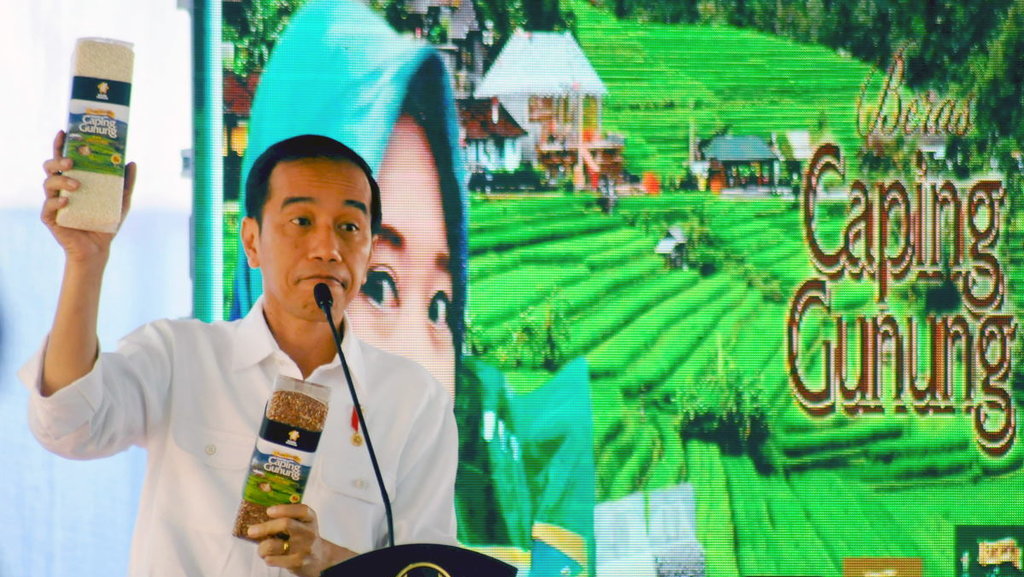 Jokowi: Konsep 'Foodtruck' Bisa Dipakai Pedagang Kaki Lima 