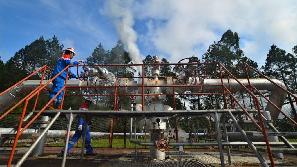 PEMBANGKIT LISTRIK TENAGA PANAS BUMI