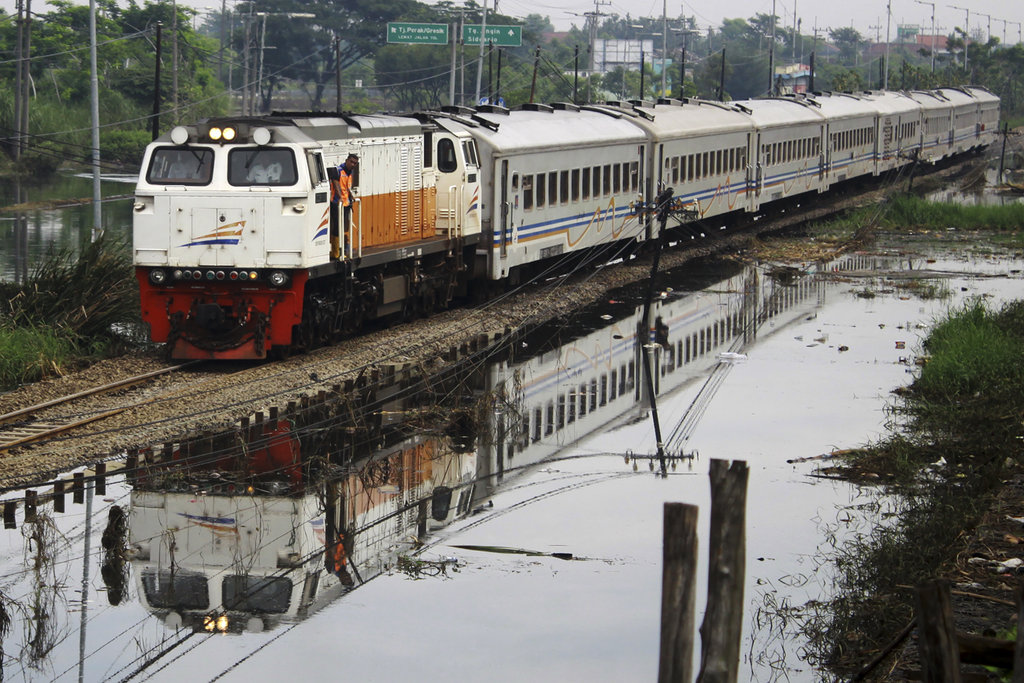 Jalur Kereta Api Losari-Tanjung di Cirebon Sudah Bisa 