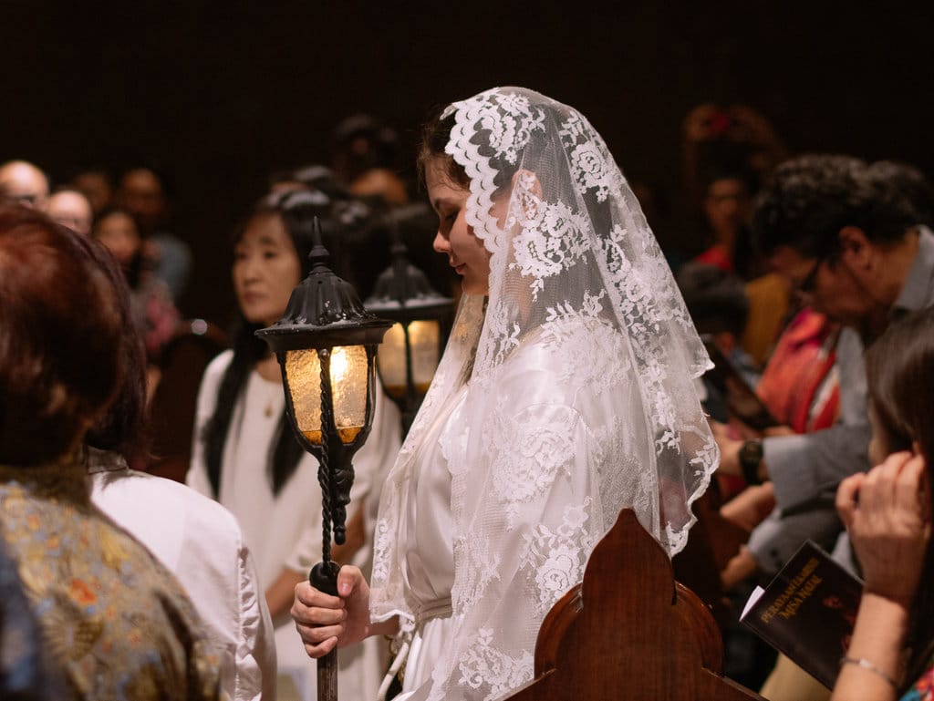 Umat Katolik mengikuti rangkaian ibadat di Gereja. tirto.id/Hafitz Maulana Misa Natal di Gereja Katerdal Jakarta