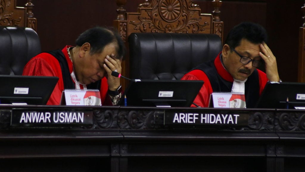 Berlanjutnya Kontroversi Arief Hidayat di Mahkamah 