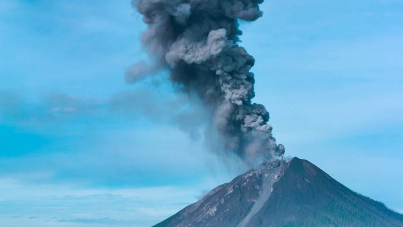  Gunung  Sinabung  Meletus Semburkan Awan Panas Hingga 5 000 