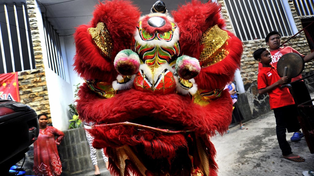 Perayaan Imlek di Bandung Dimeriahkan Barongsai dan Parade 