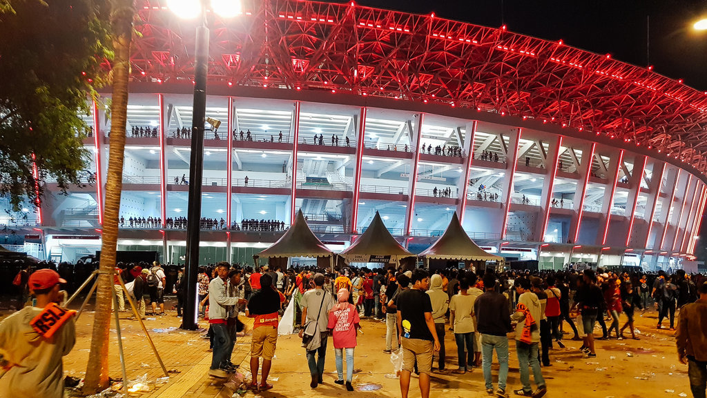 Gas Air Mata Meletus di GBK Saat Final Piala Presiden 