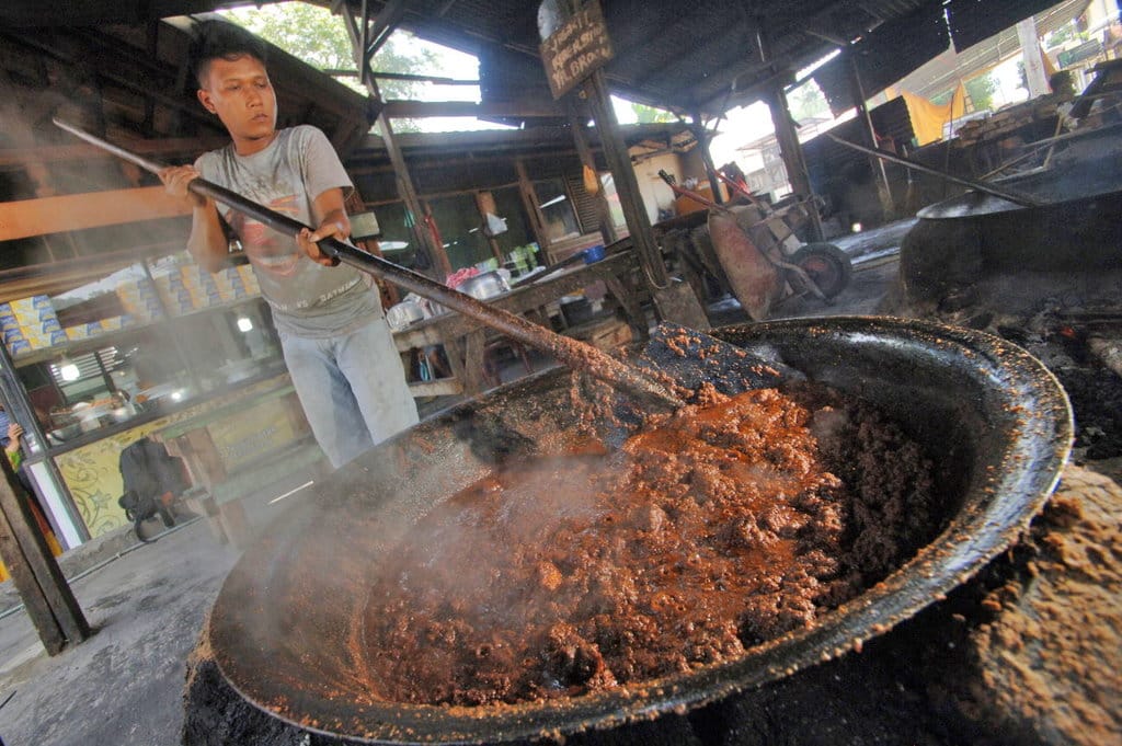 PENGOLAHAN RENDANG TRADISIONAL