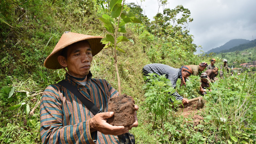 GERAKAN PENYELAMATAN LERENG GUNUNG UNGARAN