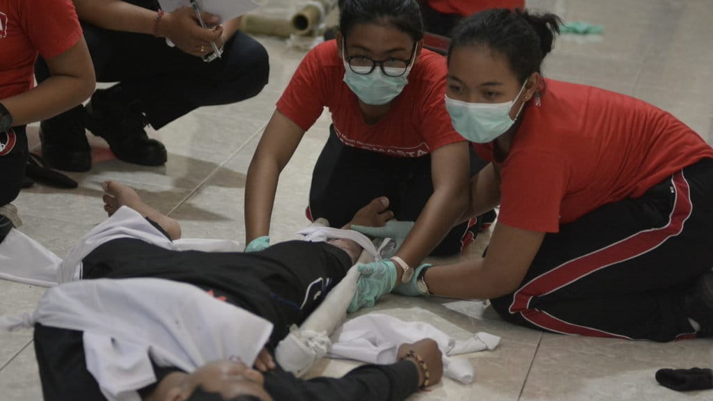 LOMBA PALANG MERAH REMAJA
