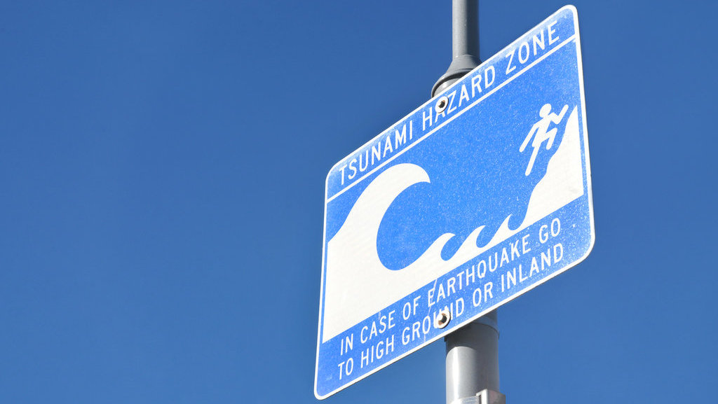 Riset Potensi Tsunami 20 Meter Di Jawa Respons Bmkg Soal Mitigasi Tirto Id