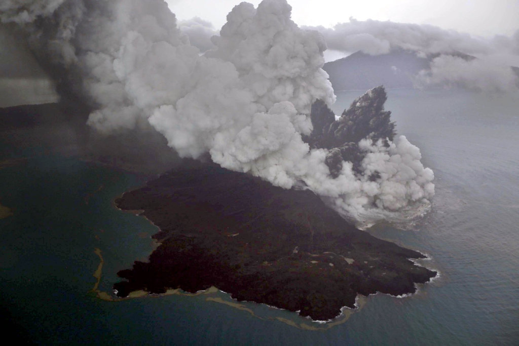 Erupsi pasifik di tsunami bikin banyak kala negara api gunung tengah Suara Letusan