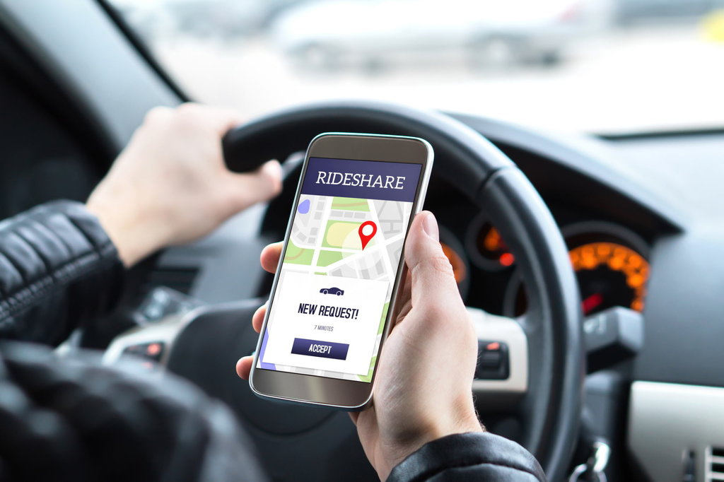 Ilustrasi Ponsel. FOTO/iStockphoto Aplikasi rideshare di ponsel