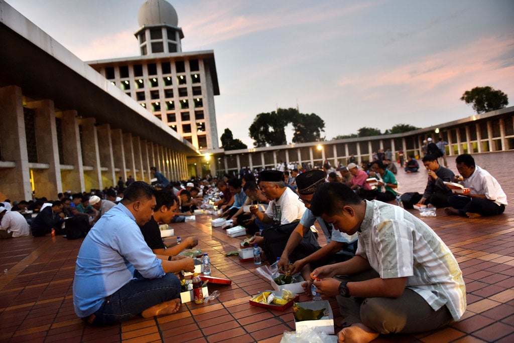 Buka puasa bersama di Istiqlal