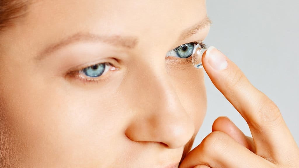 Ilustrasi contact lens