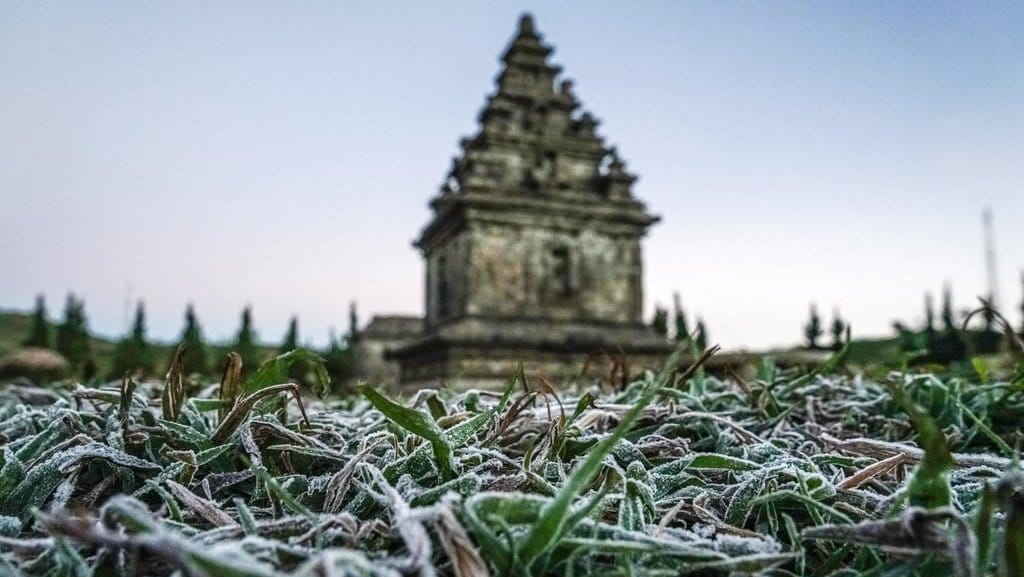 EMBUN BEKU DIENG