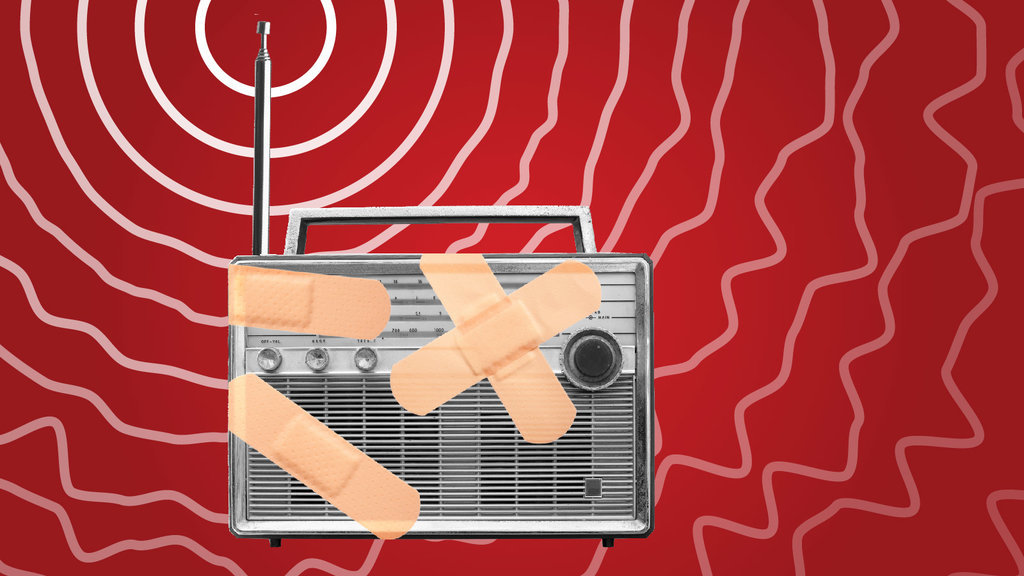 Cara Radio Bertahan Merambah Ke Media Online Hingga Jualan Obat