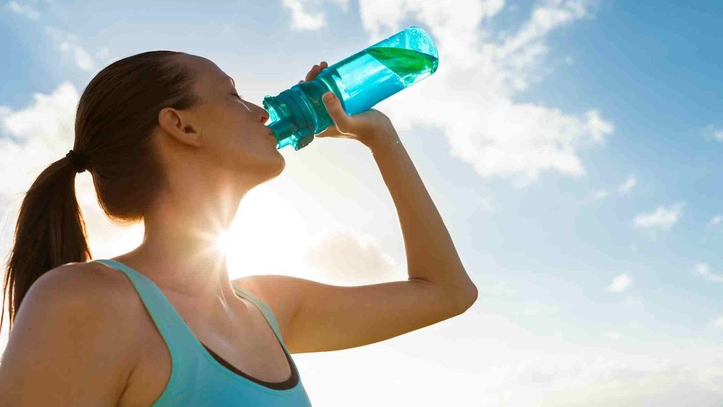 Cara Tepat Mencuci Dan Merawat Tumbler Atau Botol Minuman Tirto Id