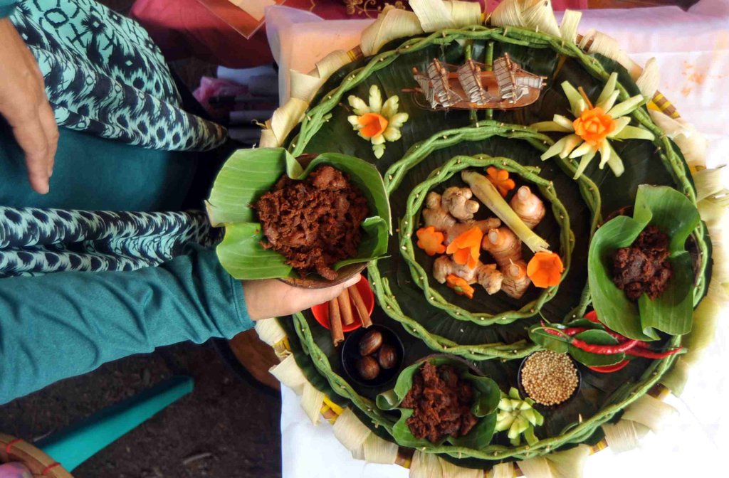 KREASI PENYAJIAN RENDANG PADANG