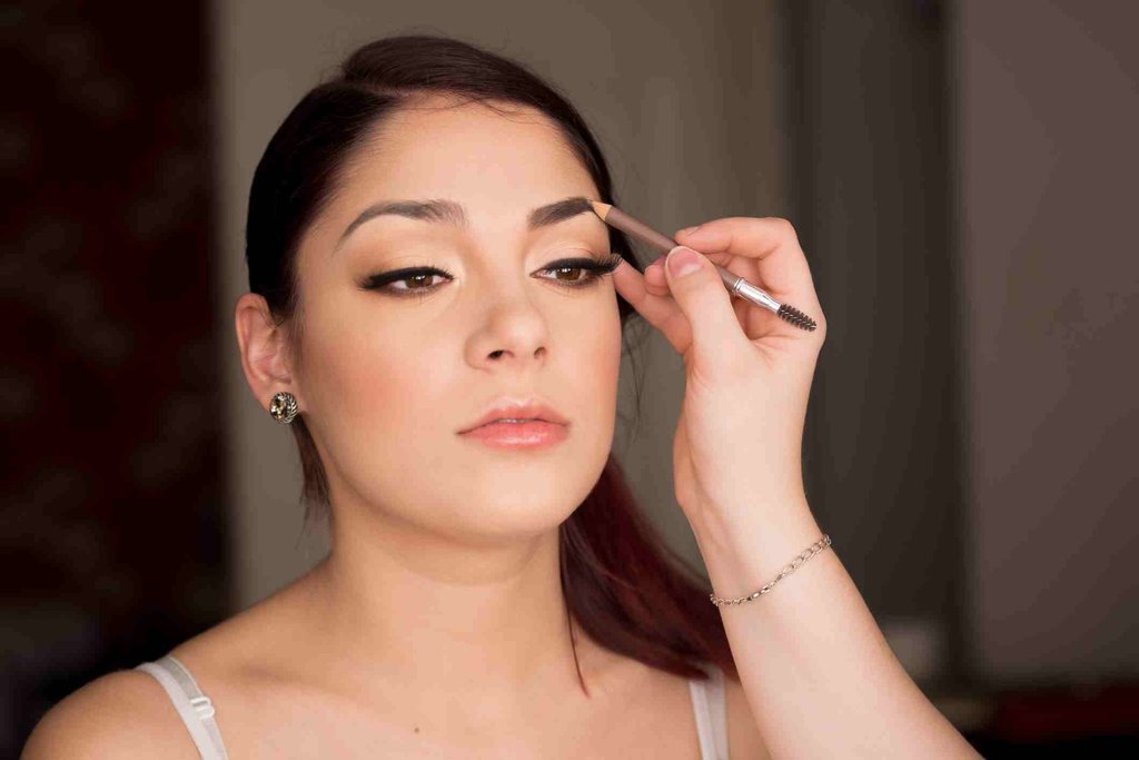 Ilustrasi Pensil alis. foto/istockphoto Ilustrasi Pensil alis