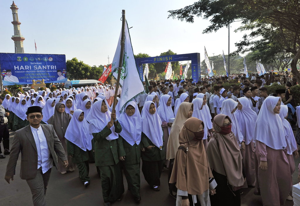 PARADE HARI SANTRI