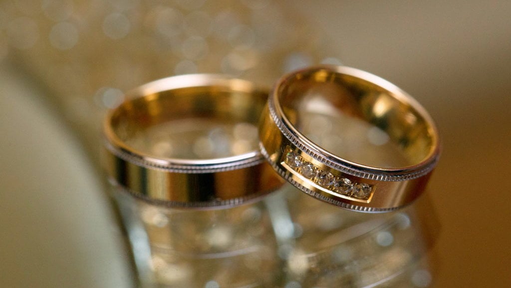 Mengapa cincin emas tergolong campuran