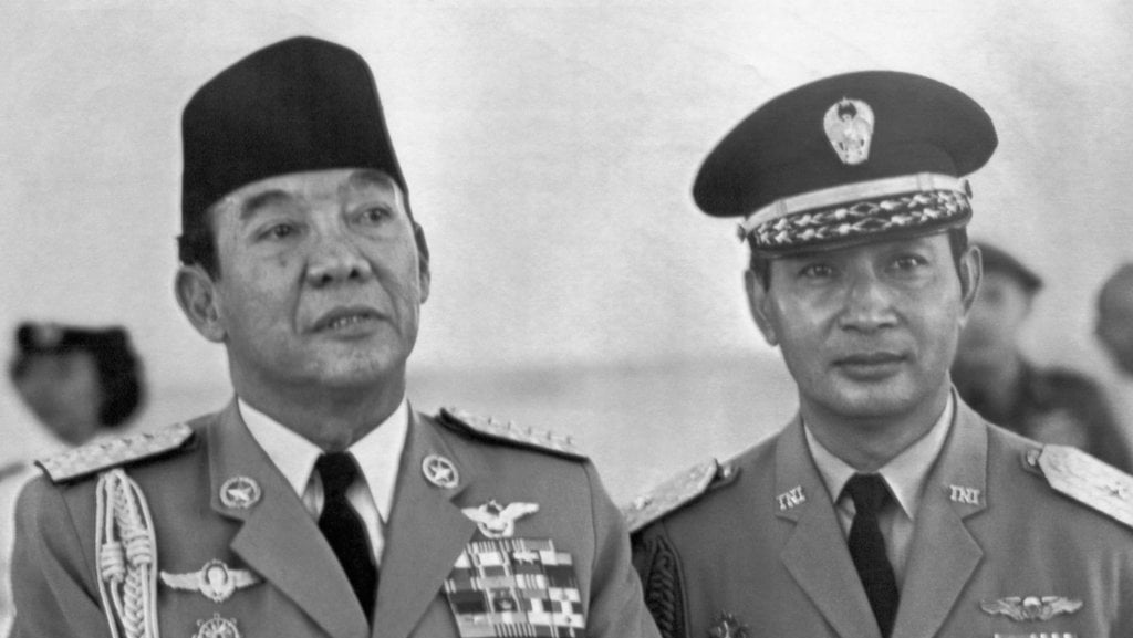 Presiden Sukarno bersama Suharto