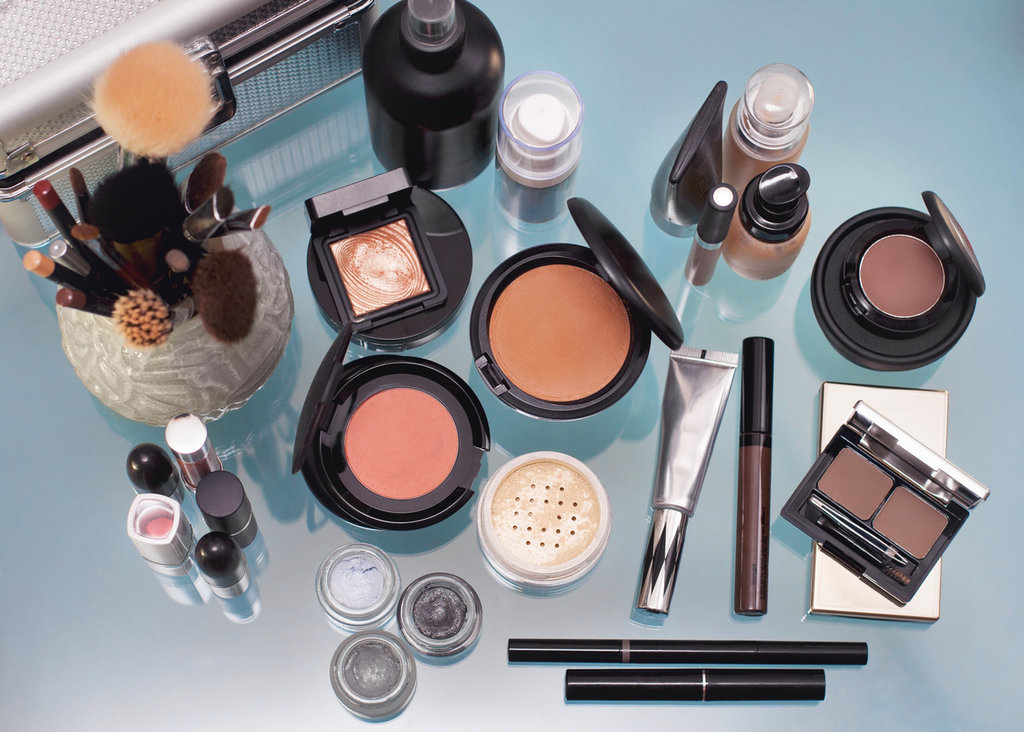 Ilustrasi Make up