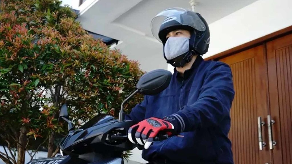 Ilustrasi Pengendara Motor