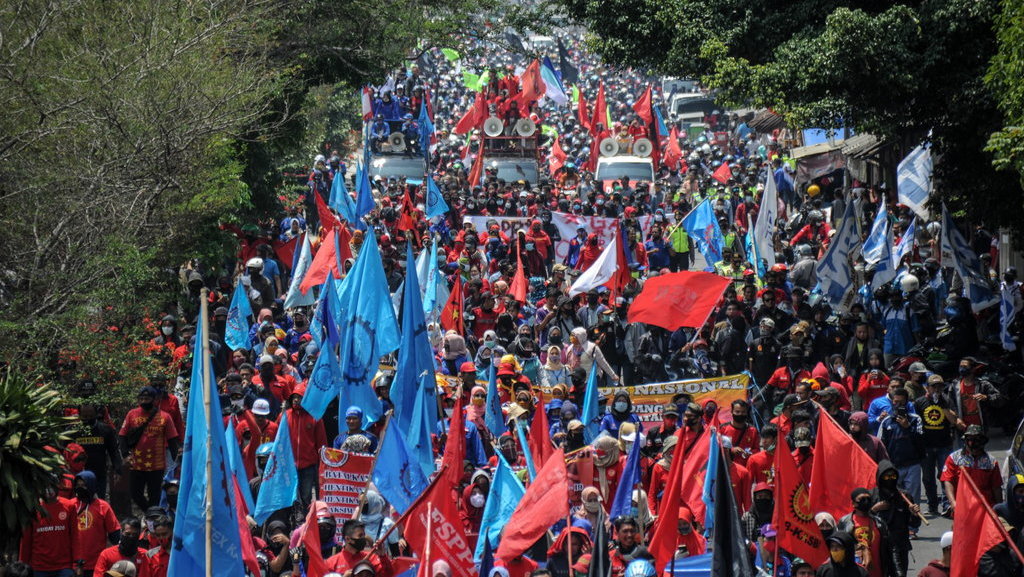 buruh nelayan dan juga petani