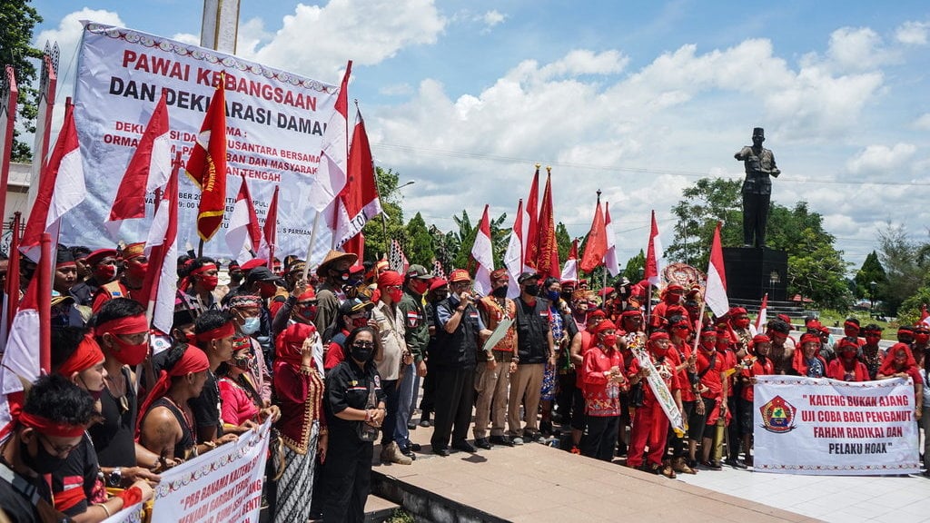 Keragaman bangsa indonesia dapat dijadikan kekayaan yang memperkuat