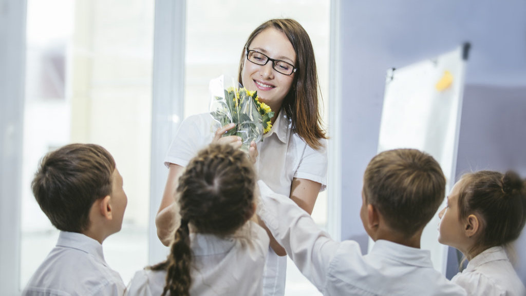 Ilustrasi Guru. foto/IStockphoto Ilustrasi Guru dan Murid