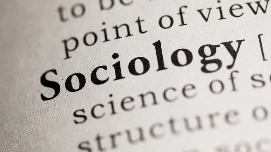 Sosiologi ada hubungannya dengan sejarah sebab sosiologi juga mempelajari