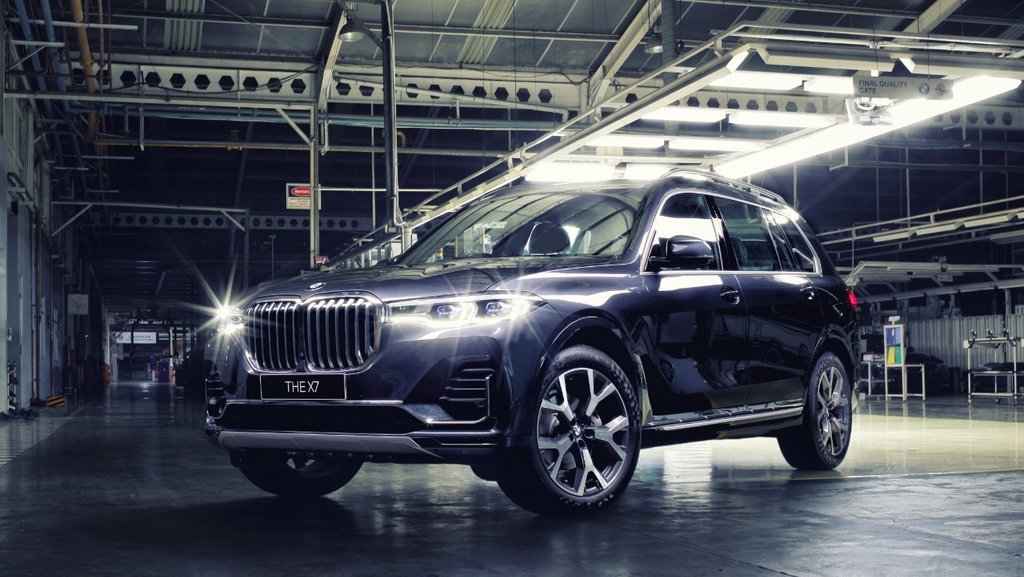 Bmw Indonesia Perkenalkan Bmw X7 Dan Bmw X3 Rakitan Dalam Negeri