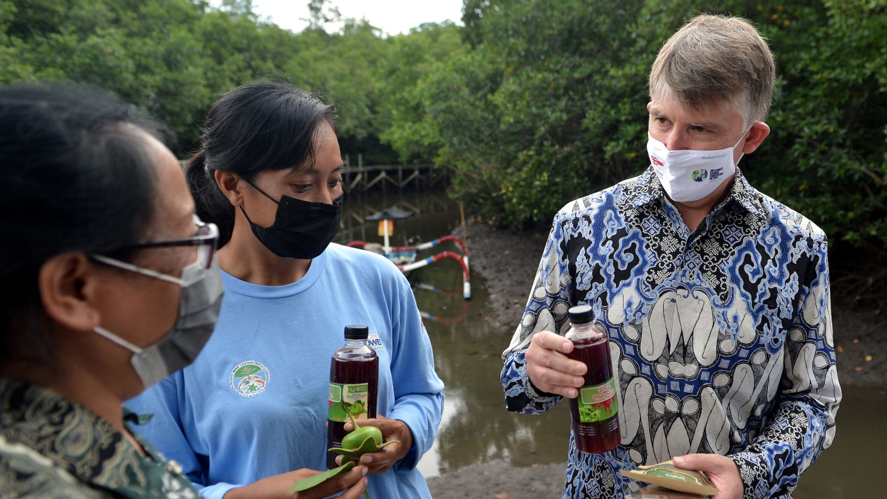 DUBES INGGRIS KUNJUNGI HUTAN MANGROVE DI BALI