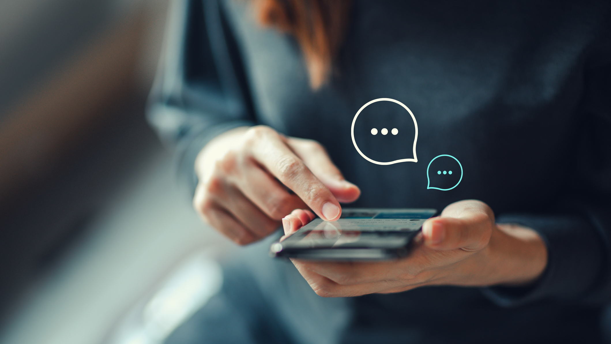 Ilustrasi pesan di handphone. FOTO/Istockphoto Ilustrasi pesan di handphone