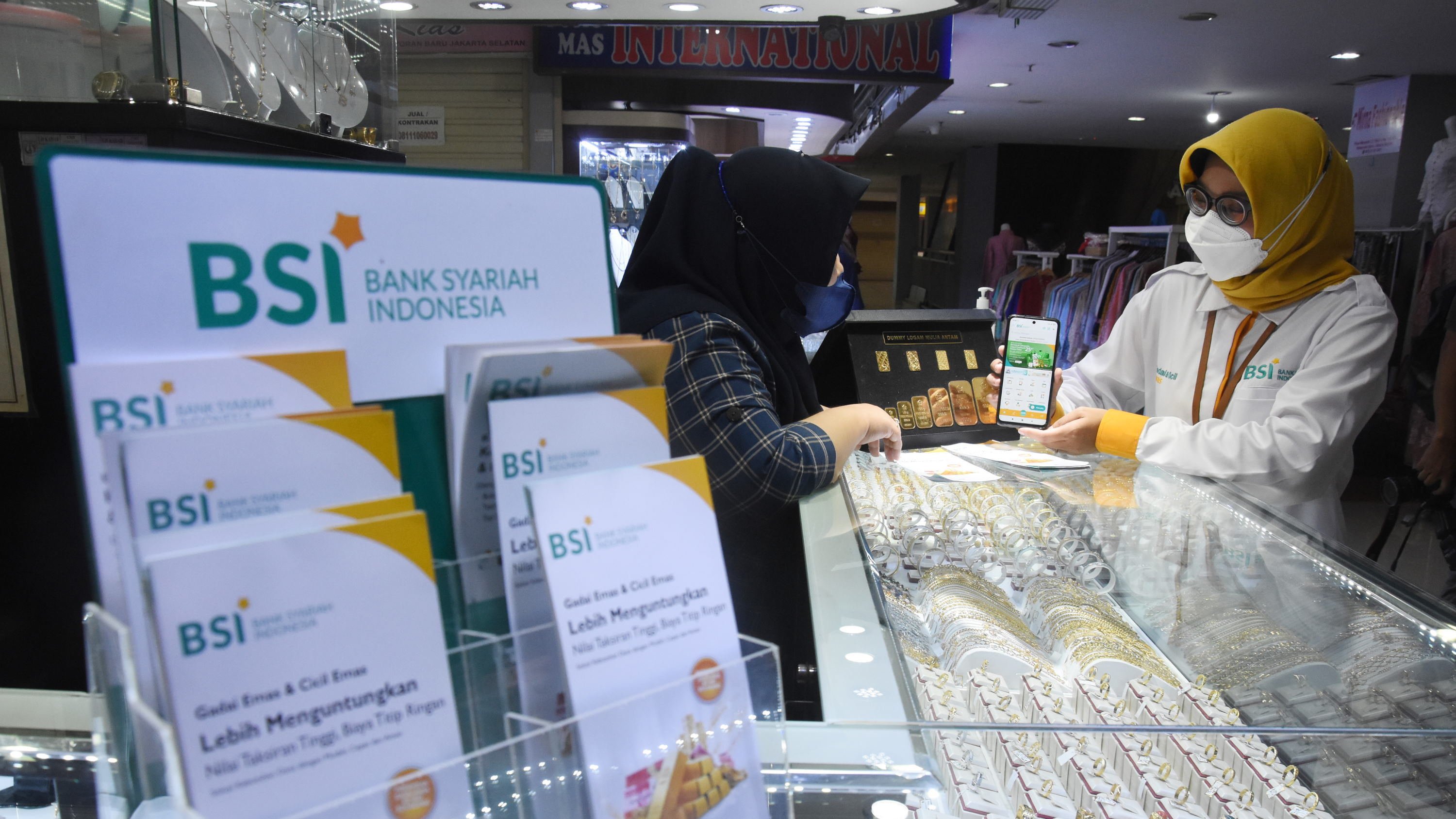 PRODUK GADAI DAN CICIL EMAS BANK SYARIAH INDONESIA
