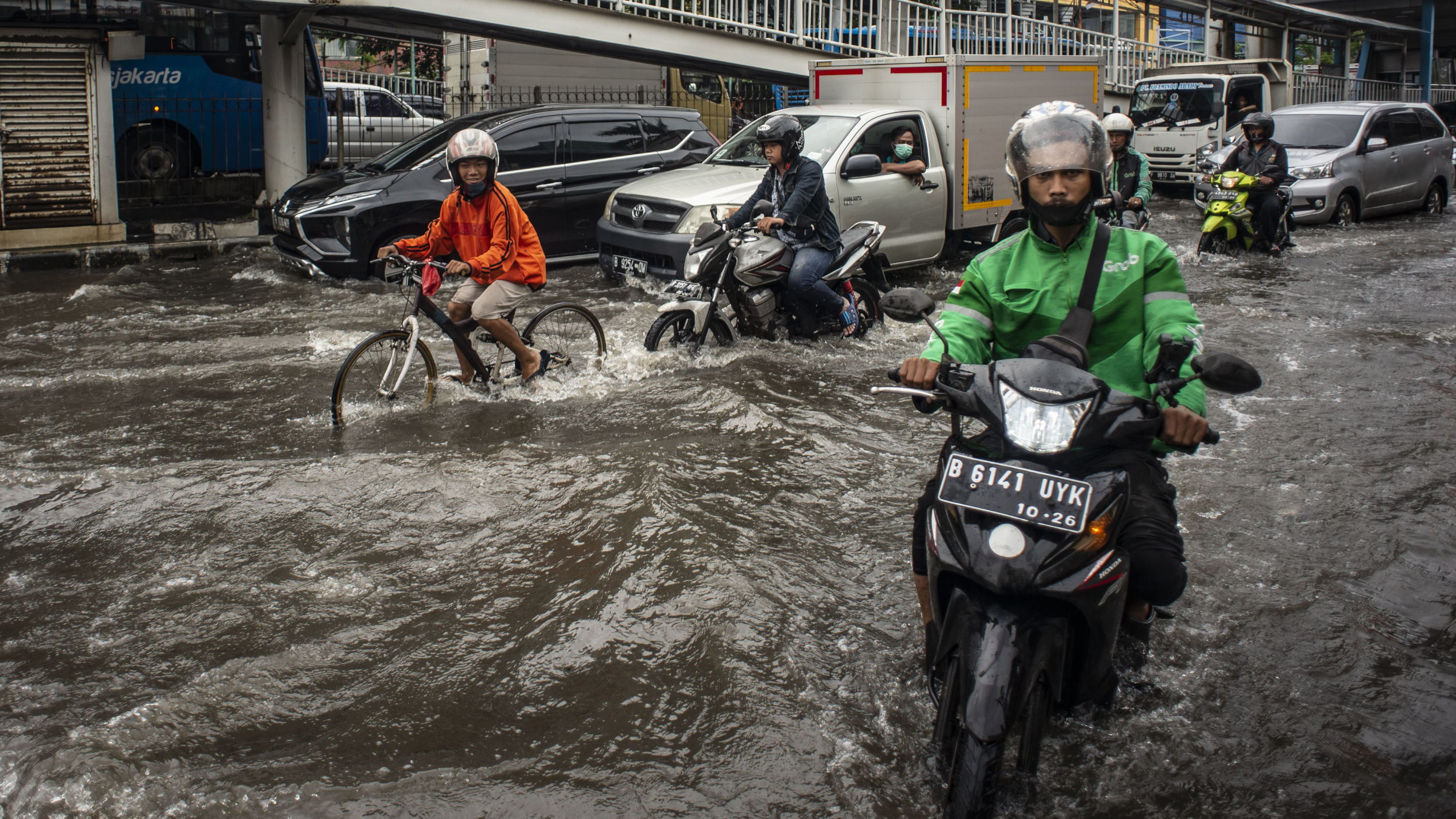 Berita Banjir Jakarta Daftar Lokasi & Prediksi BMKG soal Hujan