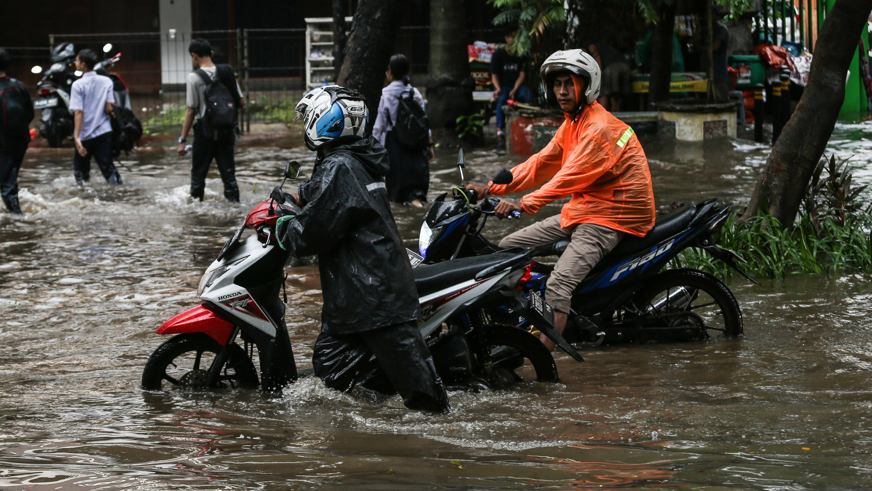 Berita Banjir Jakarta Daftar Lokasi & Prediksi BMKG soal Hujan