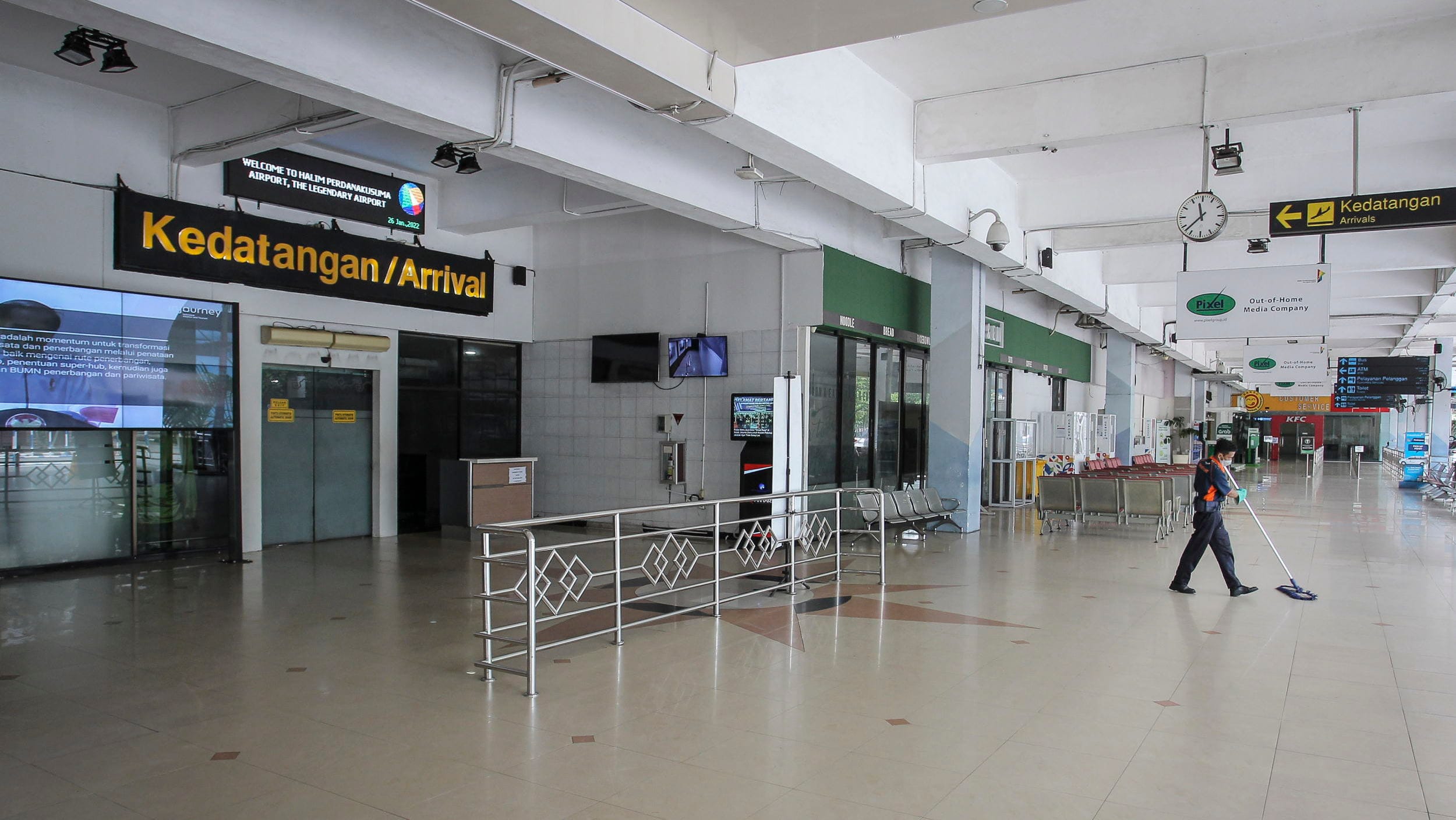PENUTUPAN SEMENTARA BANDARA HALIM PERDANAKUSUMA
