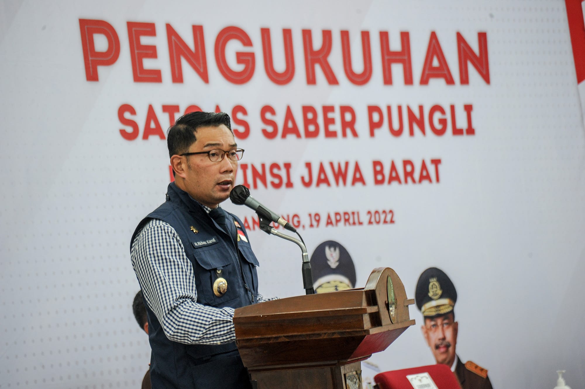 PENGUKUHAN SATGAS SABER PUNGLI JAWA BARAT