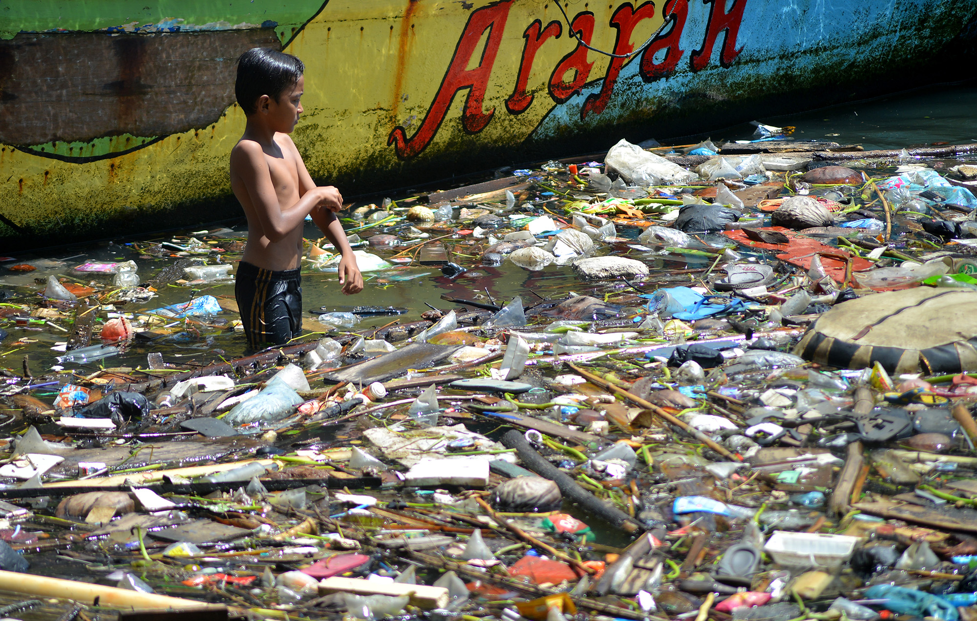 PENCEMARAN MIKROPLASTIK SUNGAI BATANG ARAU